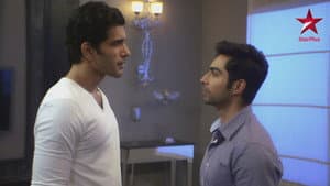 Sumit Provokes Viraj