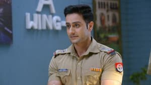 Apno Ke Saath Ladai