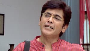 Ghotak Fractures His Leg