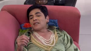 The Colony Residents Protest Against Vibhuti For Kissing Tiwari