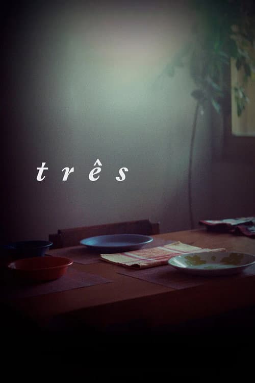 Três